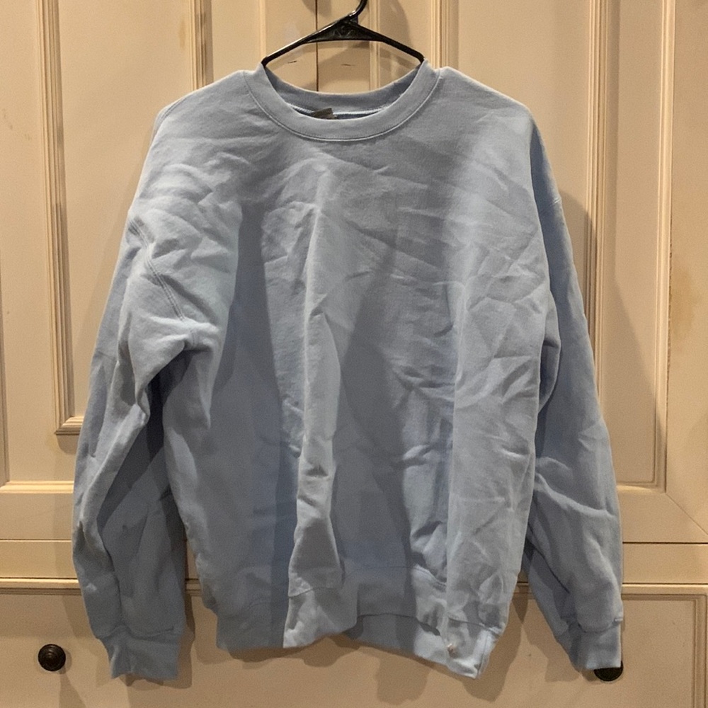 blue sweatshirt